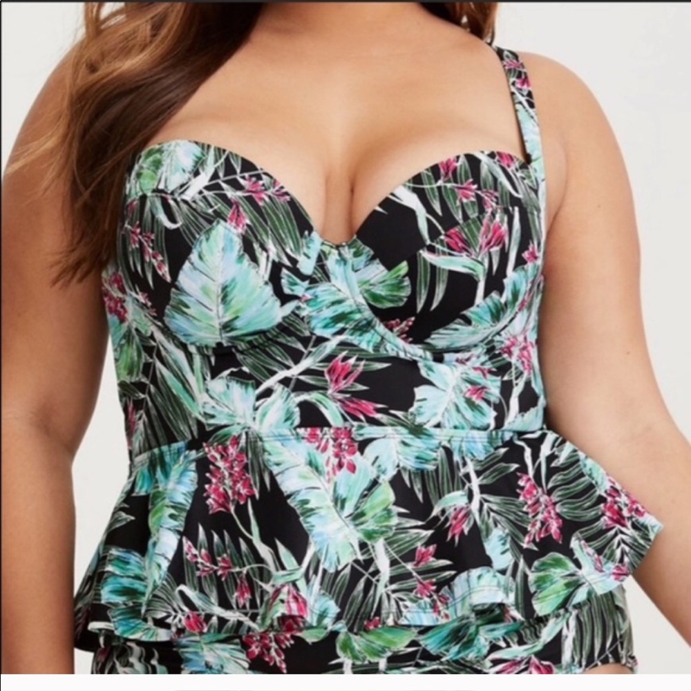 Plus size tropical leaf tankini TORRID